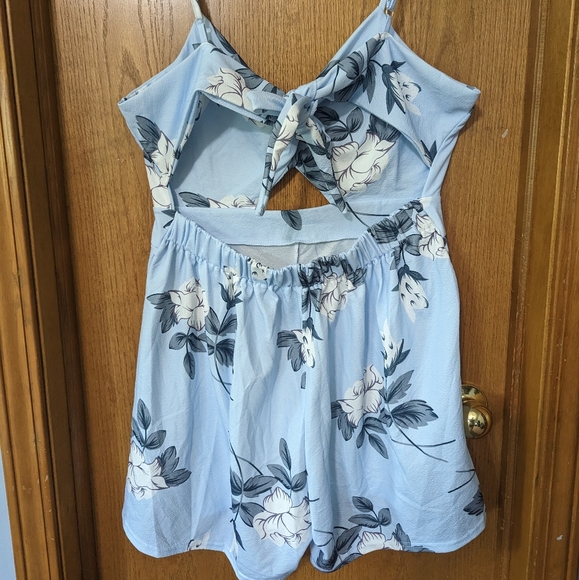 Blue Shein Romper - Picture 2 of 3